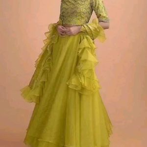 New Bollywood Stayle Beautiful Lahenga Dress A One