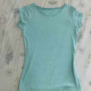 Plain green top