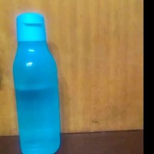 Tupperware Bottle