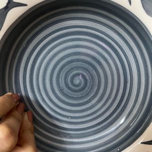 2 Ceramic Plates