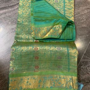 Beautiful 😍 Pattu Saree With Stitched Blouse