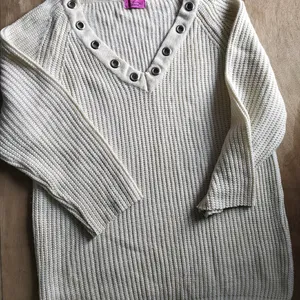 Cropped Sleeve Sweater