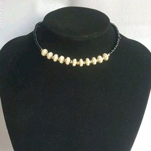 Compressed Pearl Choker Necklace