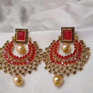 Alluring Alloy Gold Plated Pearl Chandelier Earrin