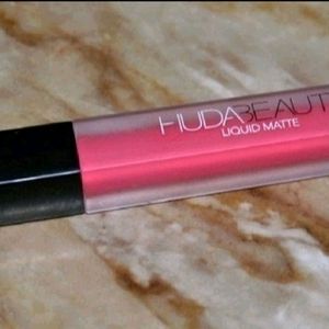 Combo Of 2 Huda Beauty Lipsticks/ 1 Head Massanger