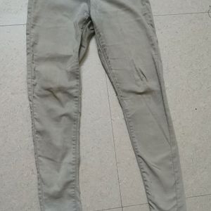 Off White Stretchable Jeans For Women