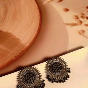 Oxidised Round STATMT earrings