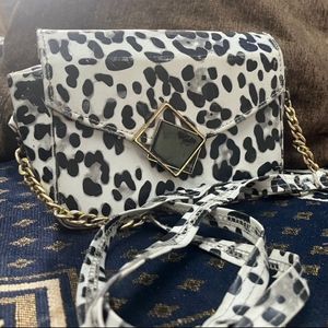 Sling Bag Cheeta Print