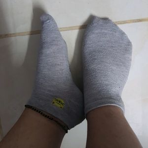 preloved socks pair