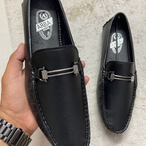Soft And Comfortable Black Loafers