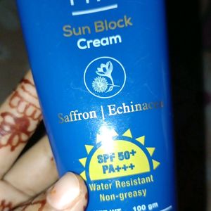 Dr Batra’s PRO+ Sun Block Sunscreen SPF 50++