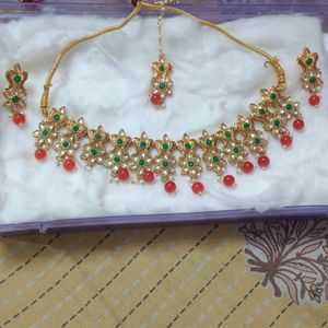 Fancy Jewellery, Necklace Set