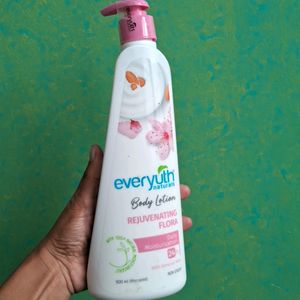 Everyuth Naturals Body Lotion