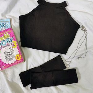 Cropped Top With Hand Warmers