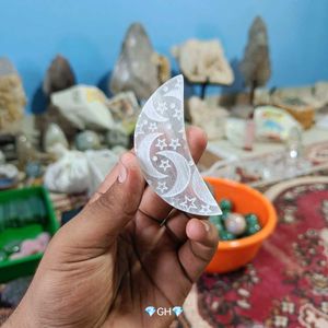 Selenite Carned Moon 🌙