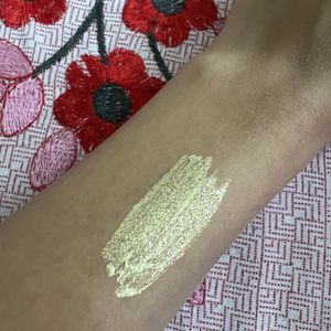 Golden Glitter Liner