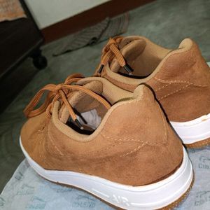 Mens Casual Brown Shoes Uk 8 Size.