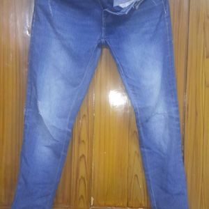 Lee Jeans_ women_ Size - 27 -28 Inches