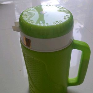 Frasco Flask With Vaccum lid Steel Base Inside