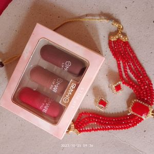 Mars Lip Pills With Choker Set Free