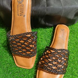 Trendy Black Flats With Dr Sole