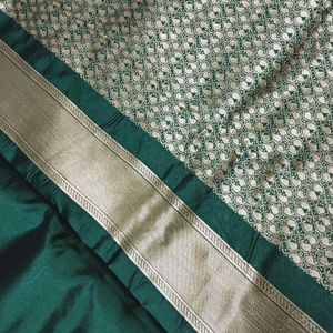 💥🆕️ Heavy Woven Green Silk Saree