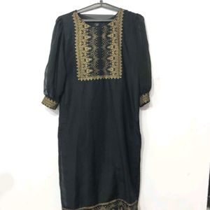 Black Net Sleeves Kurti With Beautiful Print