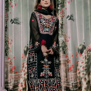 🆕 Beautiful Pakistani Suit