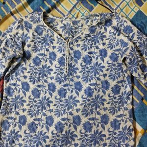 COMBO OFFER TWO BEAUTIFUL KURTIS