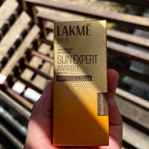 Lakme Sun Expert Invisible Sunstick, SPF 50 PA+++