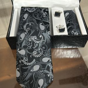 Men’s Tie, Cufflinks and Pocket Square Gift Set