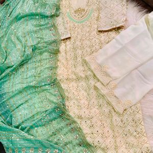 Heavy Embroidery Pakastani Suit(Mint Green Colour)