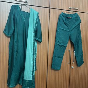 Women Straight Green Pant Suit