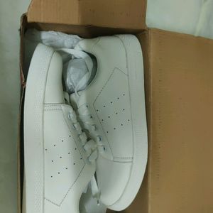 PRICE DROP Women's Sneaker Shoes White