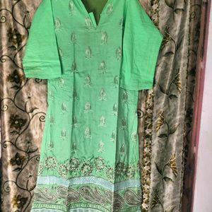 Fully Thread Worked Kurta Set On Sale🎉