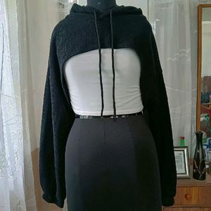 Hooded Crop/ Sweater ( Reserved)