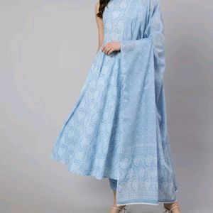 Kurti, pants & dupatta