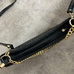 Black Chic Sling Bag