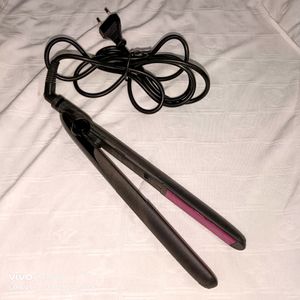 VEGA hair Straightener