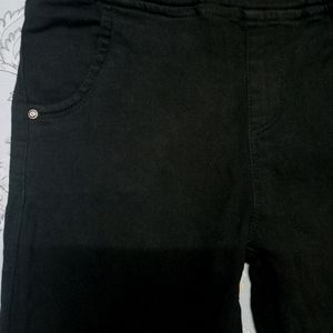 Like-New Stretchable Black Pants