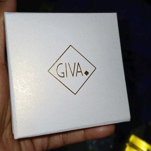 Giva Gold/Diamond Studs