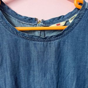 Levi’s Denim T-shirt