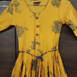 V-U Neck Yellow Floral Kurti | Waist-28 |