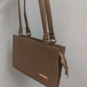 Elegant Brown Handbag👜