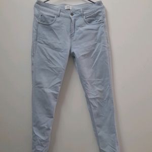 i am selling jeans