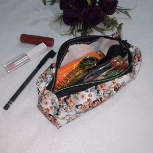 Floral Brown & White Makeup And Pencil Pouch👝