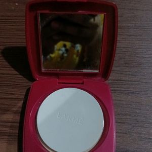 Face Compact
