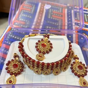 Heavy Chokar Set With Earrings And Maangtikka