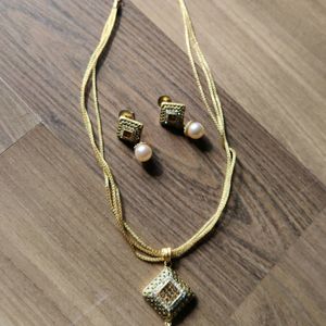 Golden Necklace Set With Earings