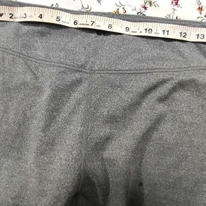 Grey L Skinny Capri